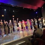 aktorzy na scenie teatru.jpg