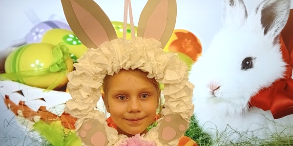 Uczennica klasy 1F.jpg