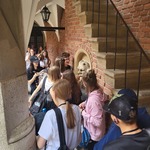 Uczniowie klas siódmych na wycieczce (6).jpg