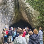 Uczniowie klas siódmych na wycieczce (10).jpg