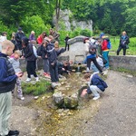 Uczniowie klas siódmych na wycieczce (15).jpg