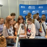 Uczniowie klasy 5c i 6d w Polskim Radiu Białystok (4).jpg