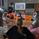 klasa 7 podczas zajęć.jpeg