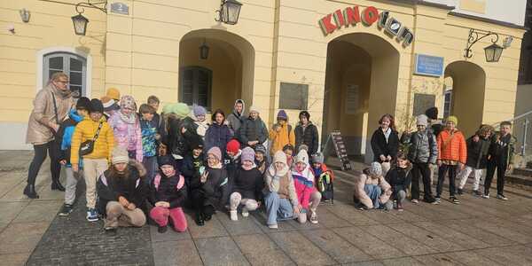 IIIb i IIIe na Lekcji w kinie (3) — kopia.jpg