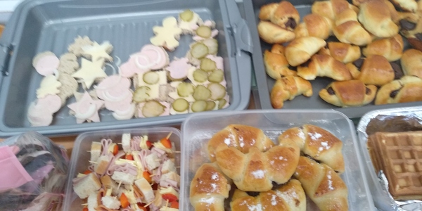 Szwedzki stół w klasie III e (3) — kopia.jpg