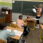 uczniowie klasy 2G poznają zawód księgowej (2).jpg