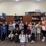 grupowe zdjęcie klasy 2G z mamą Oli.jpg