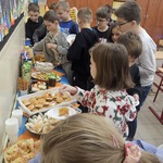 Wspólne śniadanie klasy IIIb (4).jpg