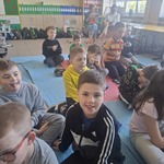 Spotkanie autorskie klas1d i1b (1).jpg