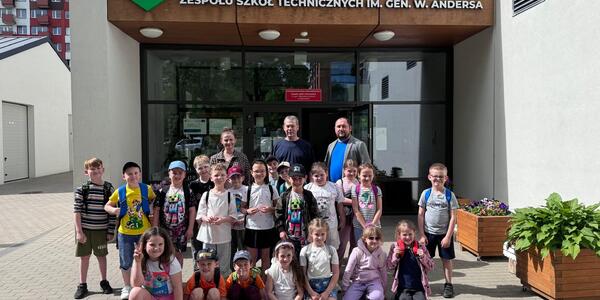 Wycieczka klasy 1d do Centrum Kształcenia Zawodowego nr 6 (8) — kopia.jpg