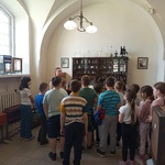 Klasa 2a w Muzeum Historii Medycyny i Farmacji (6).jpg