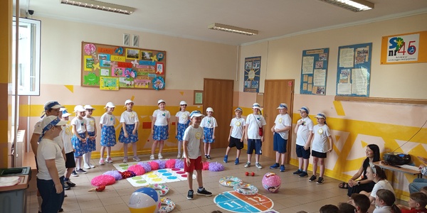 Bezpieczne wakacje - apel klasy 2A (4) — kopia.jpg