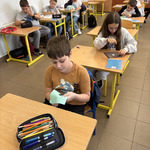 nauka przyszywania guzika (4).jpg