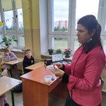 Uczniowie klasy 2C na warsztatach cukierniczych (1).jpg