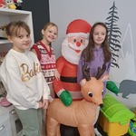 Uczniowie na zajęciach mikołajkowych  (2).jpg