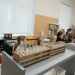 Uczniowie klasy 2a w Muzeum Historii Medycyny i Farmacji (8).jpg