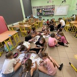 Praca w grupach.jpeg