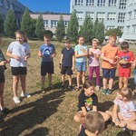 Święto Ziemniaka-wesołe zabawy klasy 3c i 3a (8).jpg