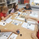 Klasa 4B w Galerii im. Sleńdzińskich (3).jpg