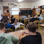 uczniowie w czasie pracy.jpg