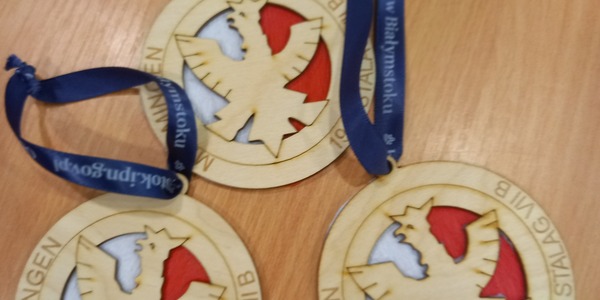bombki wykonane przez uczniów — kopia.jpg