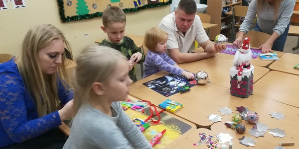Rozalka z Mamą. Oliwier z Siostra i Tatą — kopia.jpg